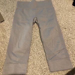 Lululemon cropped leggings